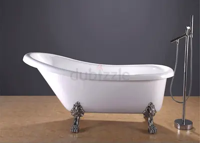 Freestanding Clawfoot Bathtub with Floor-Mounted Faucet