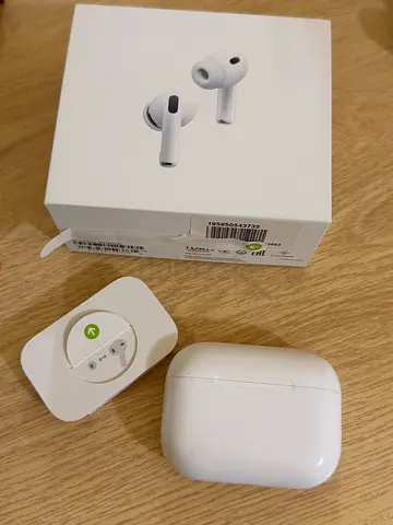 Apple AirPods Pro 3 with charging case - used, good condition