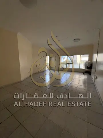 Prime location, second row from the Corniche, featuring a master maid’s room, a balcony, and 3 bathrooms.