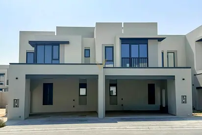 SPACIOUS 4BR VILLA | SINGLE ROW | FAMILY LIVING