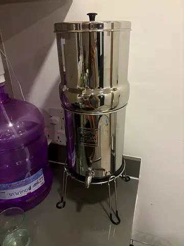 British Berkefeld 8.5L - Stainless Steel Water filter - Purifier with a Stand - Made in UK