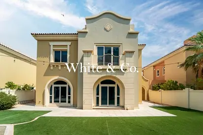 Family Villa | Private Landscaped Garden