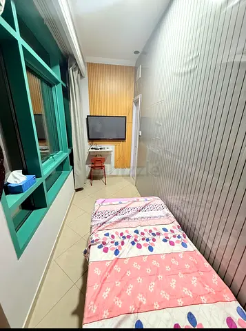 Partition room in Dubai Marina