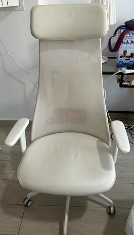 White ergonomic high-back office chair with headrest - used