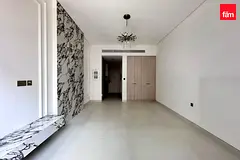 Vacant | Premium Amenities | Modern