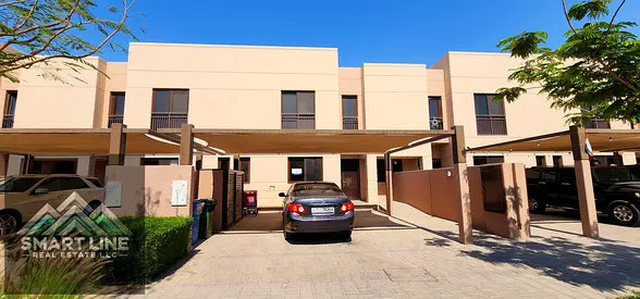 4 BED PLUS VILLA AVAILABLE WITH MASTER ROOM AND WARDROBES READY TO MOVE AT PRIME LOCATION AL ZAHIYA SHARJAH