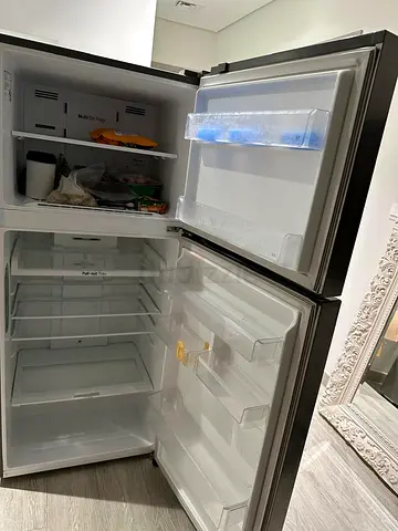LG Top Freezer Refrigerator 260L — Good Working Condition