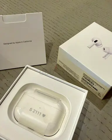 Original AirPods Pro 1st Gen Charging Case