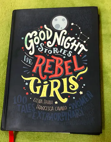 Good Night Stories for Rebel Girls — Hardcover (like new)