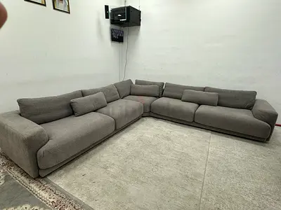 Like new condition Chattles&more sofa
