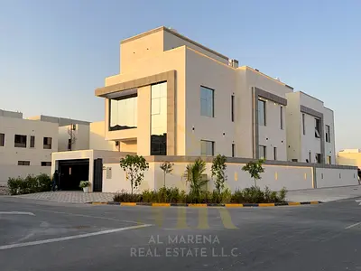 Prime location, directly behind the amenities ~ Corner villa with high-end finishes ~ Freehold, available directly from the owner