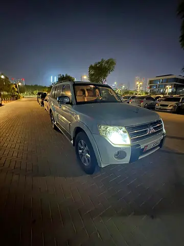 Mitsubishi Pajero GLS 2010 GCC Specs