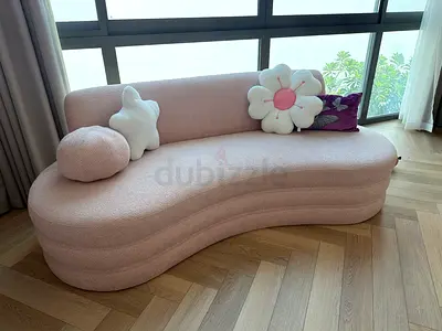Curved Pink 3-Seat Sofa with Cushions