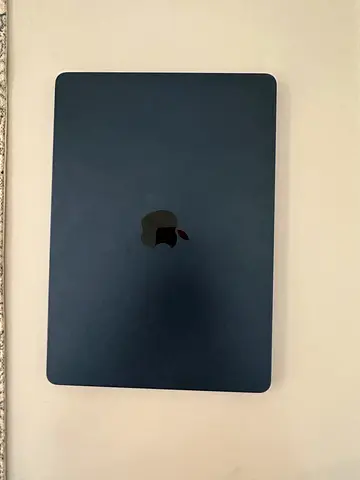 Apple MacBook Air 13 M3 (Eng Keyboard) Laptop, 13.6",8 GB 256 Space Grey Excellent Condition