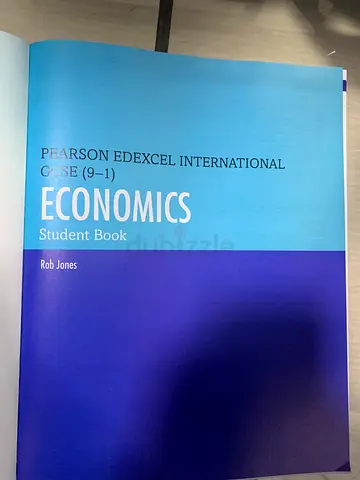 Pearson Edexcel International GCSE (9–1) Economics Student Book by Rob Jones