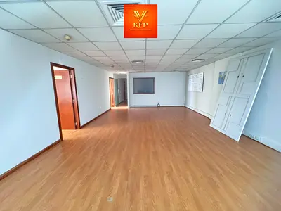 BIG SEPARATE OFFICE | INSIDE WASH ROOM & KITCHEN | PRIME LOCATION