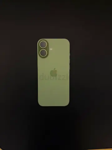 Green iPhone 17 - Excellent Condition. No scratch, always with case. Battery health 94%