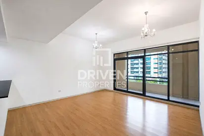 Low Floor | Huge Layout | Community View