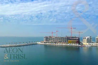 Prime waterfront living l Brand new l Beach Access