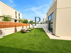 Bright 4BR TH | Landscape Garden| Vacant End October