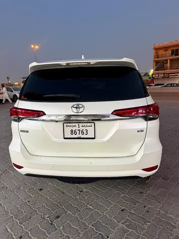 2017 Toyota FORTUNER photo 7