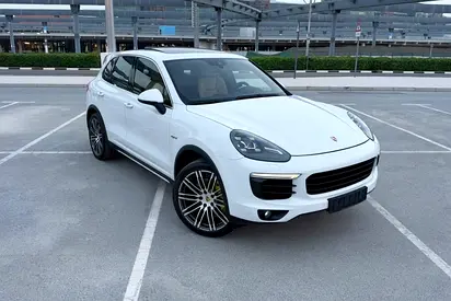 Porsche Service History | Porsche Cayenne S E-Hybrid 2015 GCC Specifications (Single Owner)