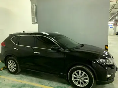 2019 Nissan X-TRAIL photo 2
