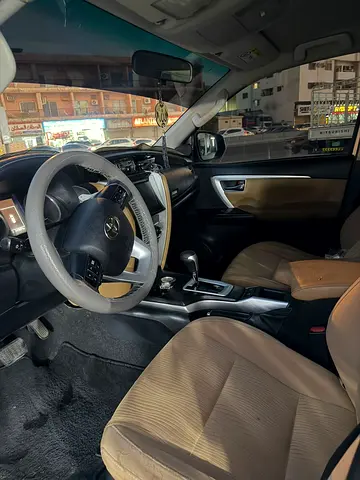 2017 Toyota FORTUNER photo 10