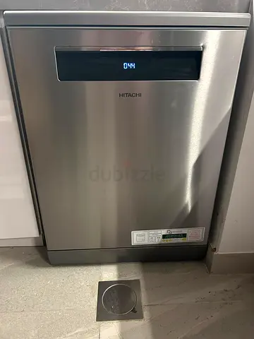Hitachi 15-Place Freestanding Dishwasher, Inox, under 1 year old