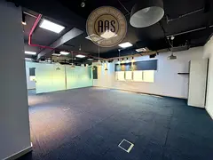 VERY BIGGER OFFICE FOR RENT || FREE DEWA, CHILLER AND WI-FI || READY TO MOVE IN || FLEXIBLE PAYMENT