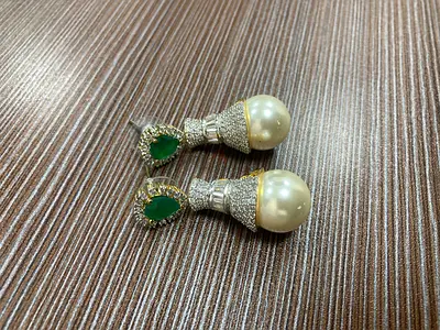 WINTER SALE! EXQUISITE COLLECTION, MOST BEAUTIFUL EMERALD HEART, FLAME PEARL EARRINGS!
