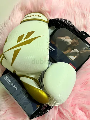 Reebok white & gold boxing gloves with carry pouch - brand new