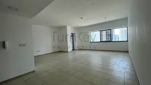 2 BR Large layout |Sea view |near to metro |Vacant