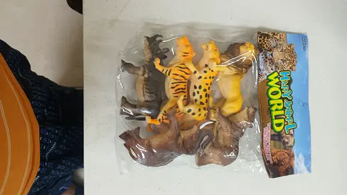 Set of 6 Plastic Wild Animal Figures - Lions, Elephant, Tiger, Cheetah, Rhino