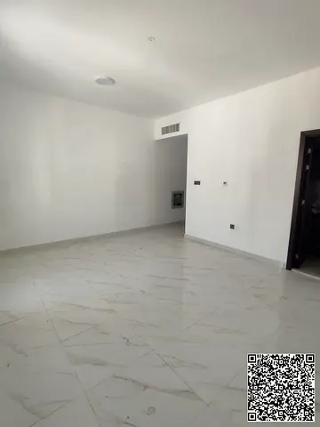 Annual studio, spacious, first occupant