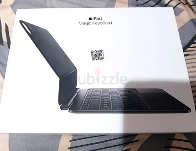 Apple magic keyboard 11 inch m4/m5 black .. open box - New - noon invoice -