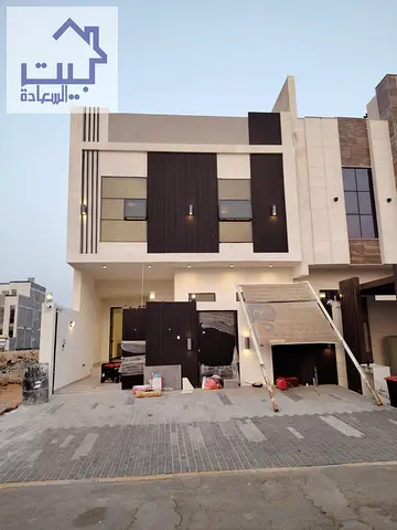 بموقع مميزبالقرب من دوار ازهى وتشطيبات رائعه ومساحه ممتازه  تملك حر لجميع الجنسيات بسعر شامل رسوم التسجيل والتملك