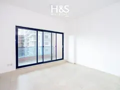 Bright 1BR Apartment | Near Metro | Big Balcony