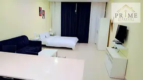 Multiple Units Available Spectacular Studio with Balcony and cover parking