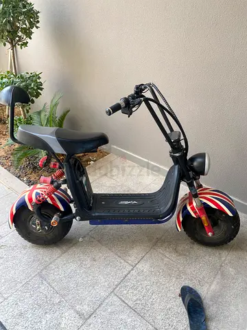 Mini harley m5 electric scooter medium size PRICE IS NEGOTIABLE !