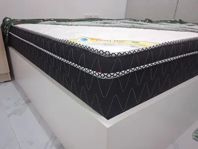 King Size mattress in good condition size 1800x200mm, newly purchased.