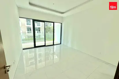 Brand New/ Spacious /Close To Metro