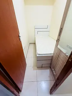 READY TO MOVE PRIVATE ROOM AVAILABLE SHABIYA 12 NEAR BUS STATION ABU DHABI
