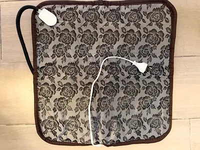 Title: Electric Heating Pad / Therapy Mat