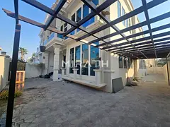 Astonishing 6BR Villa with Private Garden|Spacious