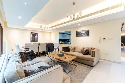 PRIME LOCATION | MIDDLE UNIT | MULTIPLE OPTIONS