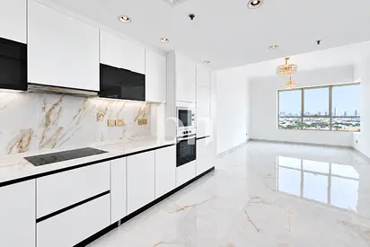 Unfurnished | White & Gold Finishes | Vacant