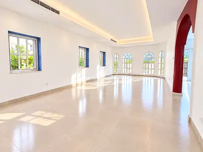 Vacant | Prime Location | Spacious - Modern Villa