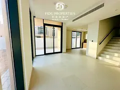 Single Row | Corner Unit | Unfurnished