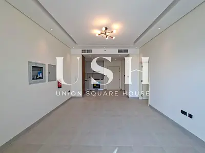 شقة حديثة بغرفة نوم واحدة | PG One Al Furjan | شرفة وتصميم مفتوح